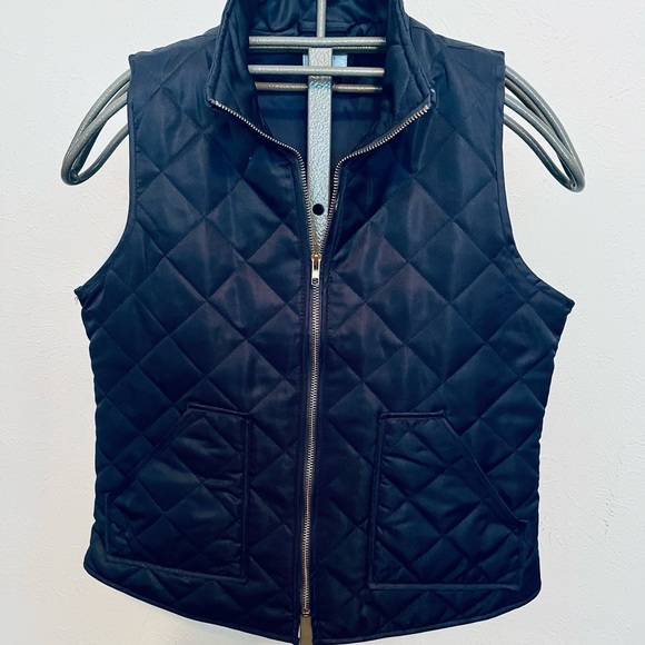 WannaB Navy Quilted Vest Size Large - Picture 2 of 6
